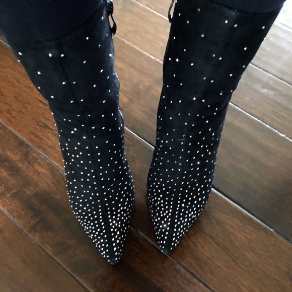 ‼️PRICE IS FIRM ‼️Black rhinestone pointy booties - Picture 2 of 5